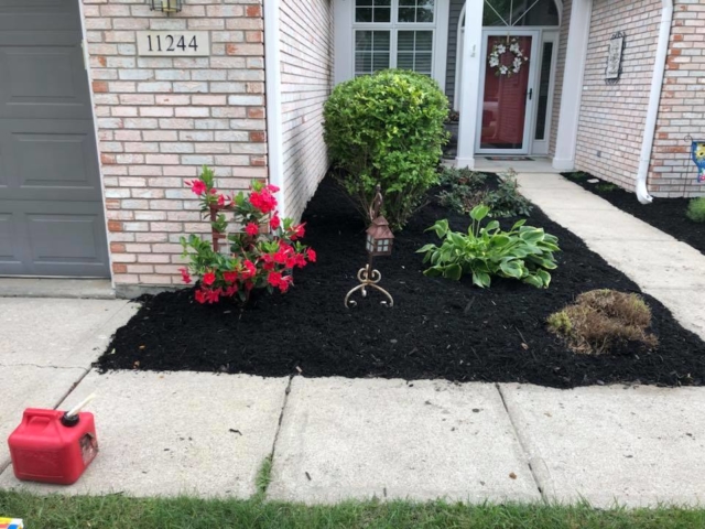 Fishers Indiana Mulch Installation Service